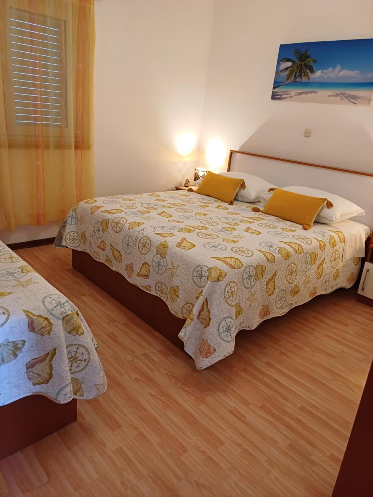 Apartments Jure Miljak Подстрана Екстериор снимка