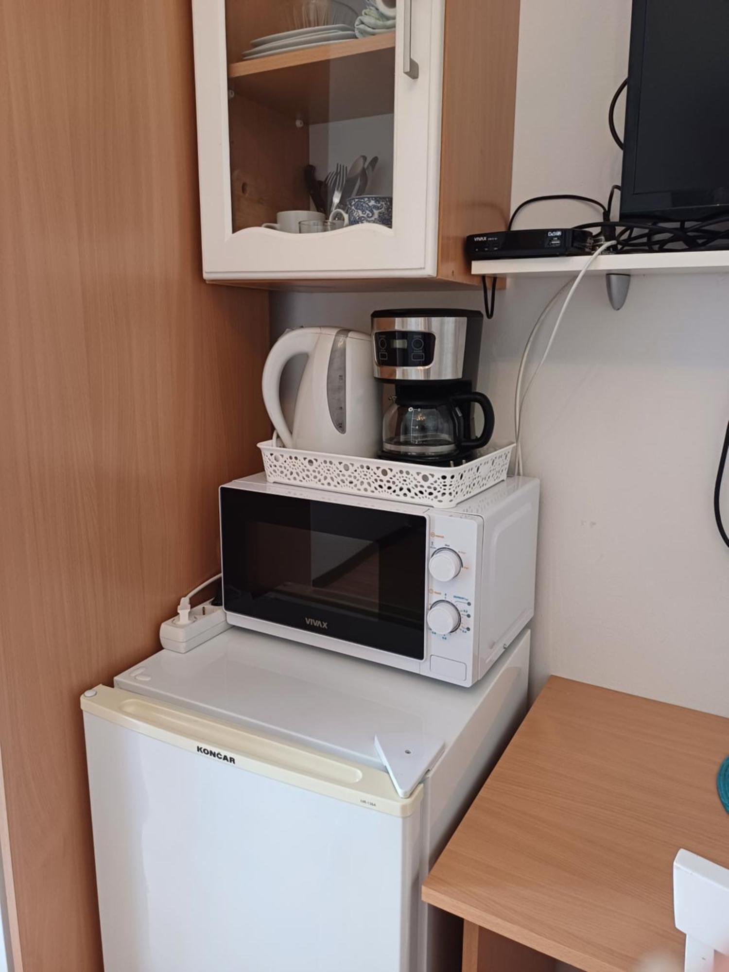 Apartments Jure Miljak Подстрана Екстериор снимка