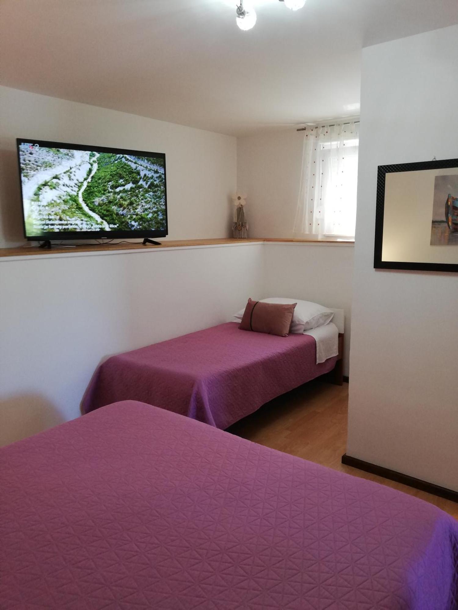 Apartments Jure Miljak Подстрана Екстериор снимка