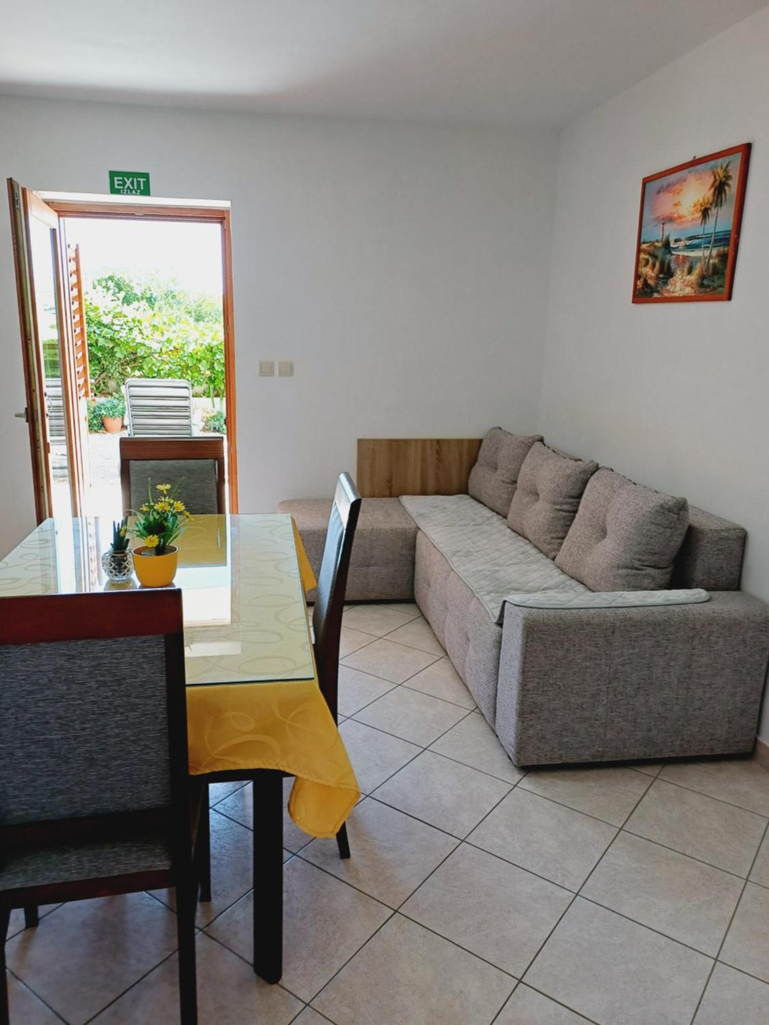 Apartments Jure Miljak Подстрана Екстериор снимка