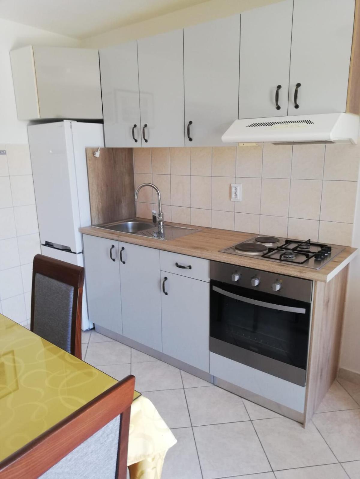 Apartments Jure Miljak Подстрана Екстериор снимка